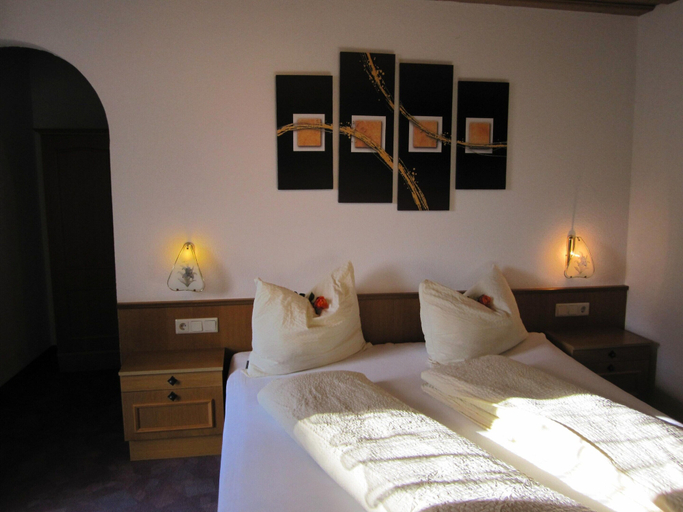 Room 2, Apartment in Kappl Including Silvretta Card, Landeck