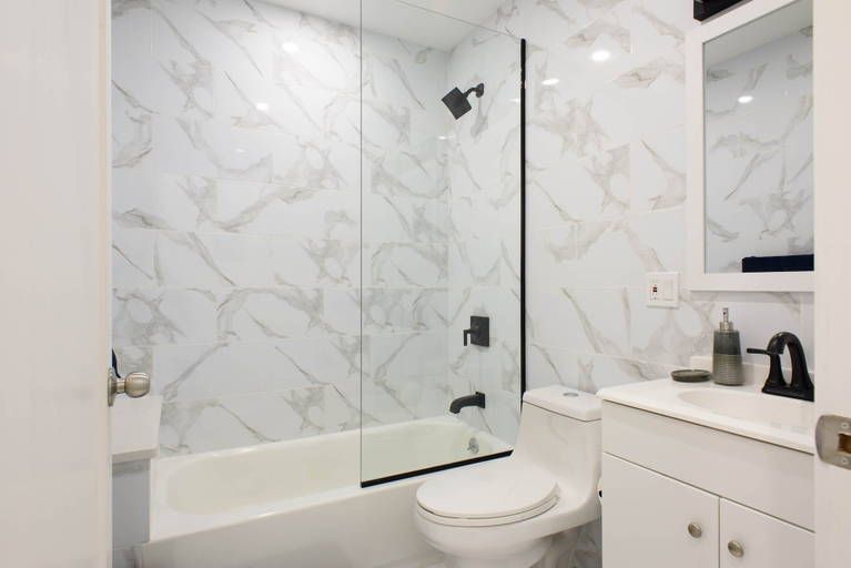 Others 4, 240-11 New Studio Prime Upper East W D, New York