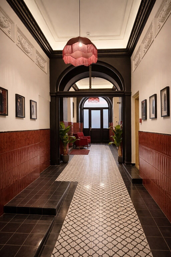 Interior entrance, Maroon & Moss Residence, Budapesti