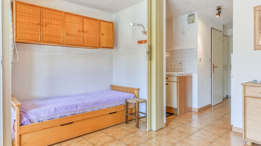 Living room 5, 1 Bedroom Apartment, Agde, Hérault