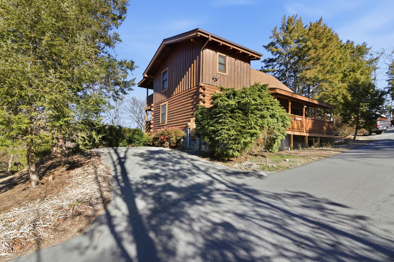 Primary image, Timberwolf Cabin, Sevier