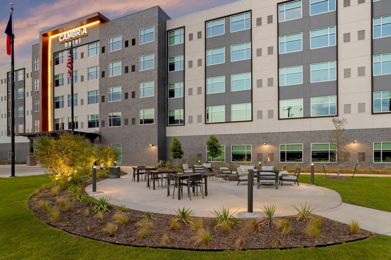 Exterior & Views 2, Cambria Hotel Fort Worth - Medical Center, Fort Worth