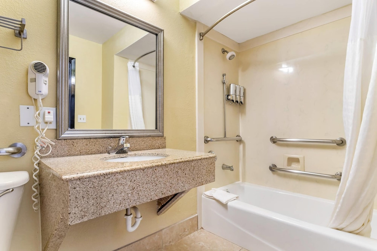 Bathroom 4, Comfort Suites Bush Intercontinental Airport, Houston