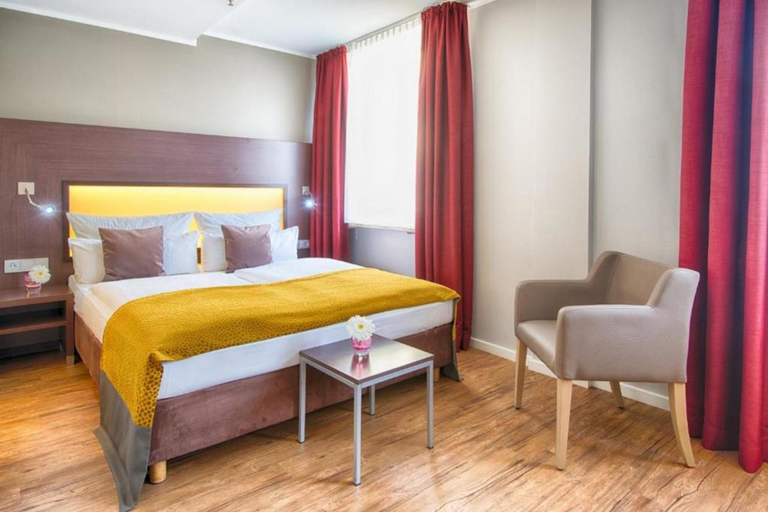 Bedroom 2, Leonardo Hotel Munich City Center, München