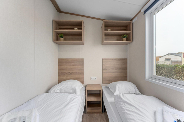 Room 5, Chalet in De Haan With Terrace, West-Vlaanderen