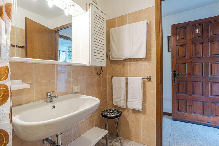 Bathroom 4, Co.ri. Apartments, Como