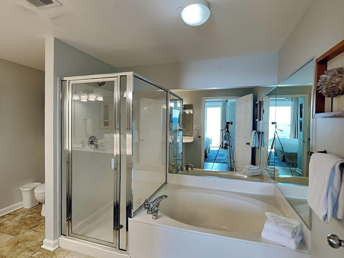 Bathroom 4, Windemere #1303 by Southern Vacation Rentals, Escambia