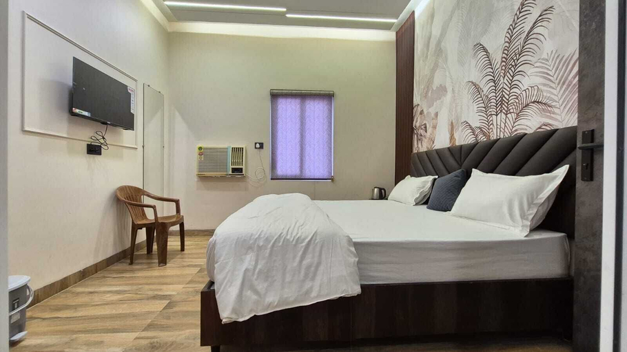 Room 2, Hotel MRK VILLA, Varanasi