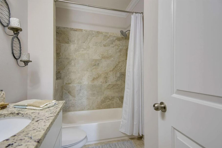 Bathroom 3, Driftwood Townhomes #3- Liv Salty, Walton