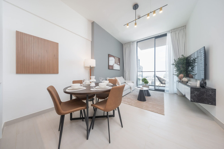 Room 3, Vibrant 1-bedroom in JVC Sleeps 4 With Balcony, Dubai