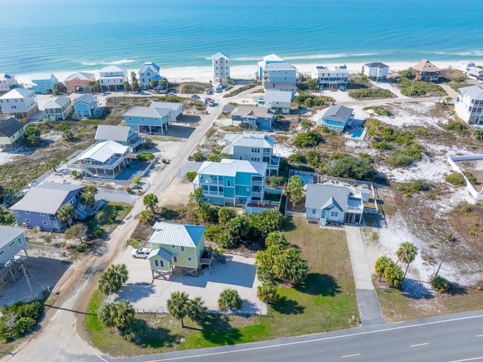 Exterior 2, Pearl of the Cape, Gulf