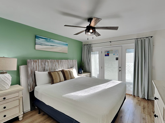 Property amenity 3, Stay Salty, Bay