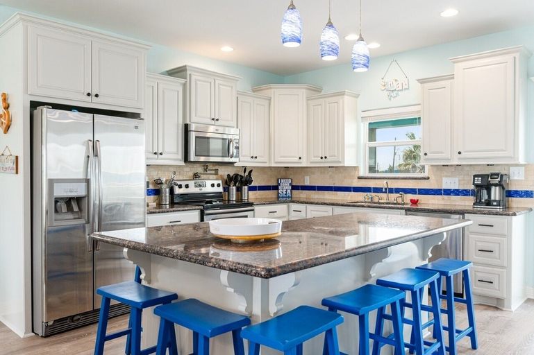 Private kitchen 3, Flower Pot 3 Bedroom Home, Galveston