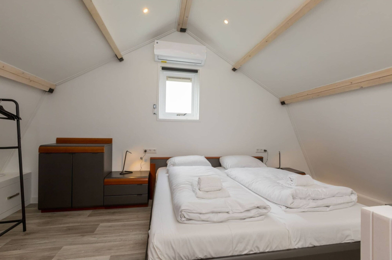 Room, Holiday Home in Biggekerke With Infrared Sauna, Veere