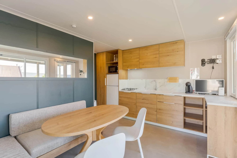 Private kitchen 2, Waterside Holiday Home in Kinrooi, Limburg