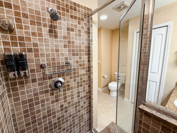 Bathroom 3, The Point Resort Orlando, Orange