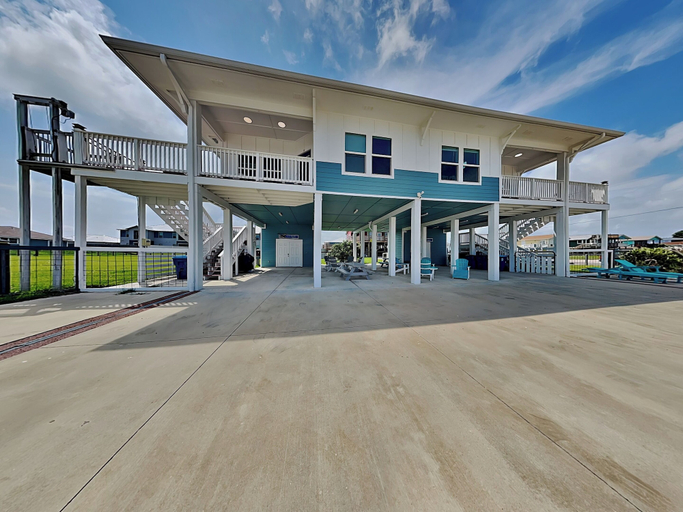 Exterior & Views 2, Inn at Turtle Cove by Miss Kitty’s, Aransas