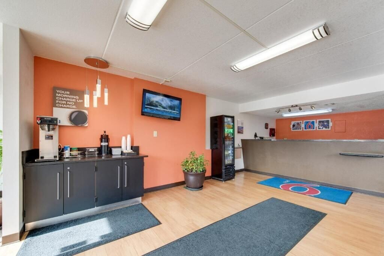 Others 5, Motel 6 Kingston, TN, Roane