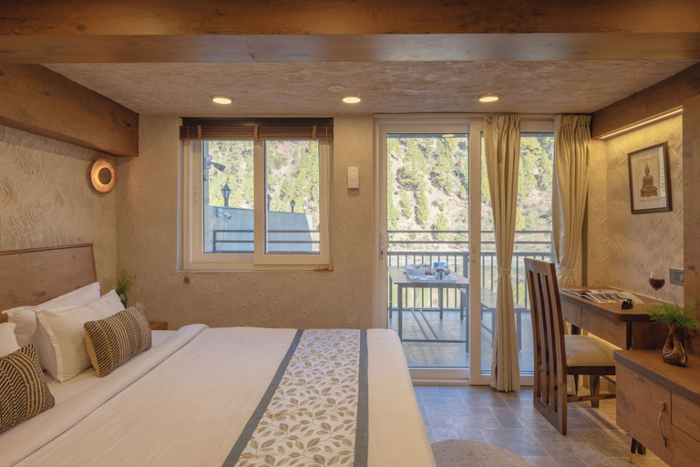 Room 3, Alaya Stays Lakefront Escape 2BHK Suite, Nainital
