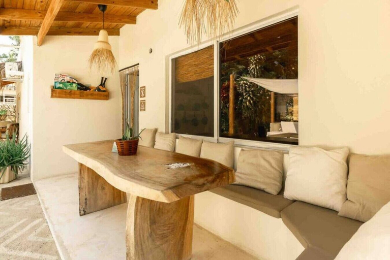 Room 2, Dreamer Economy Room, Sosua
