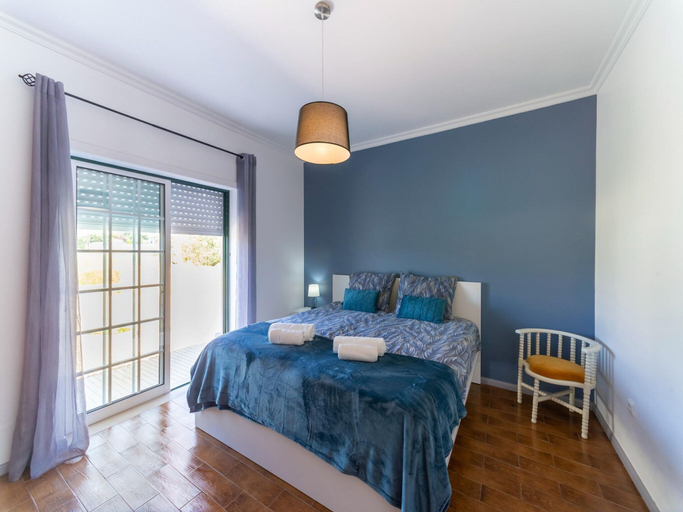 Room 4, Rustic Spa Retreat in Netos, Pombal