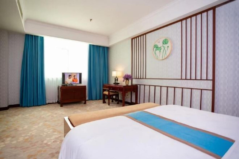 Bedroom 3, Kaiyue Hotel, Shaoguan