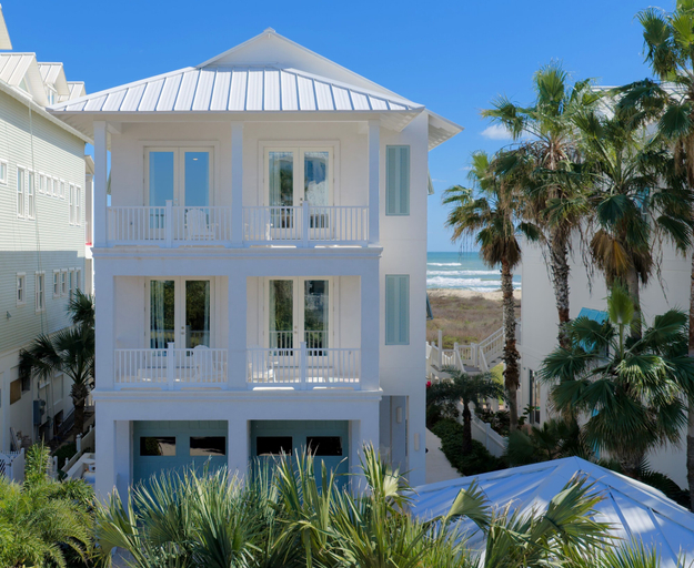 Exterior 1, 8242 Breakers Blvd. 5 Bedroom Home, Cameron