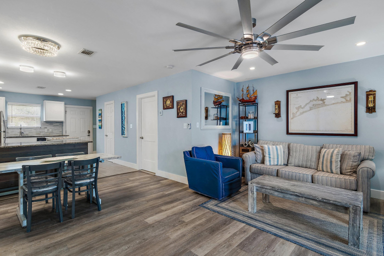 Interior, Summer Haven North #11, Walton