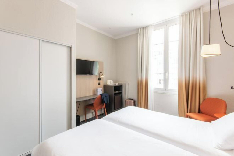 Bedroom 4, Hotel Vendome Nice, Alpes-Maritimes