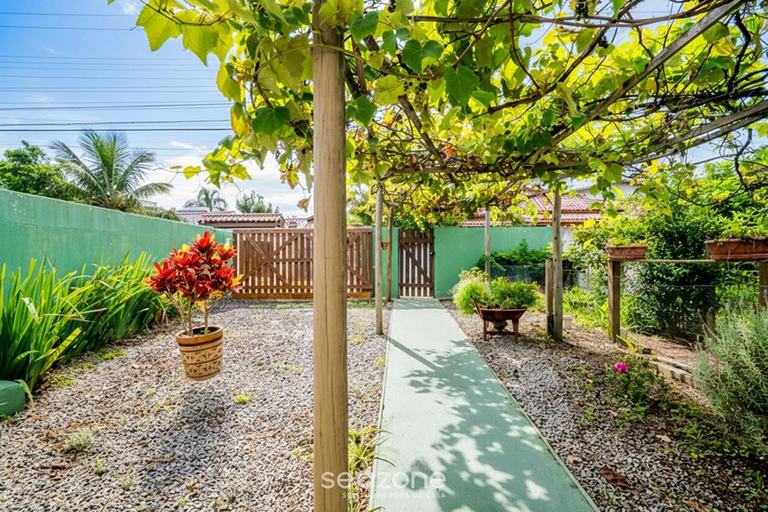 Property grounds, House 700m From Campeche Beach Rfv0201, Florianopolis