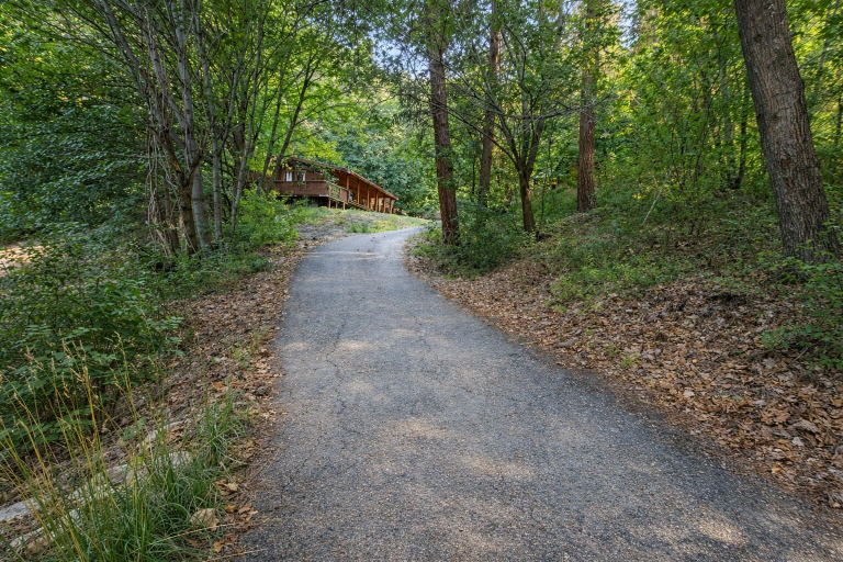 Property grounds 4, Bear Paw 2 Bedroom Home by NW Comfy Cabins by RedAwning, Chelan