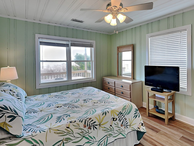 Bedroom 2, Costic by Topsail Realty, Pender