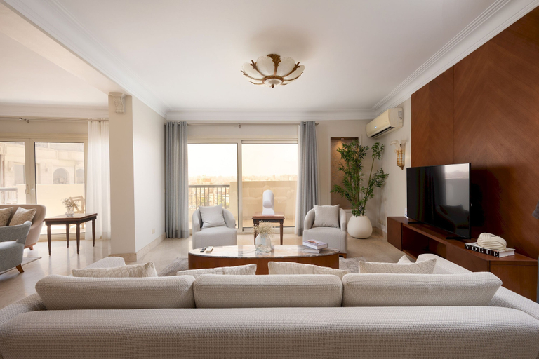 Room 4, Vesta- Luxury Panoramic Duplex - 3br- Zamalek II, Imbabah