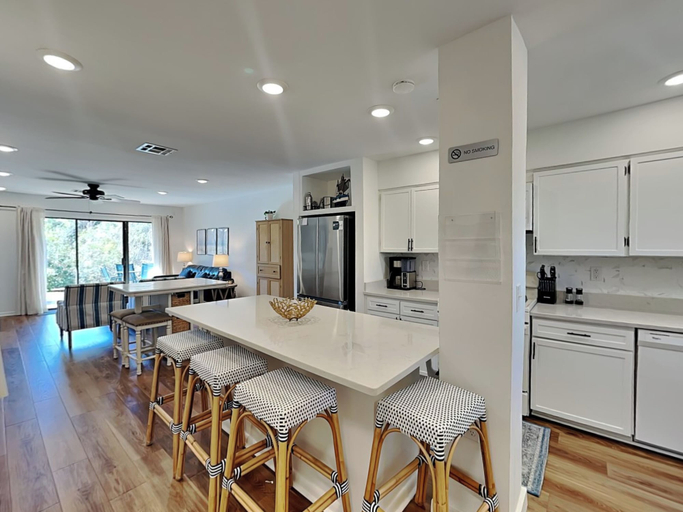 Property amenity 3, Beachwalk Condominiums #8B, Bay