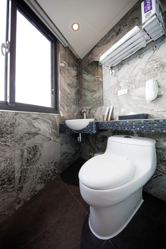 Bathroom 5, 35APT, Taipei City