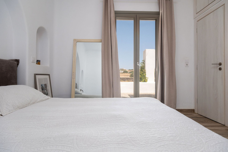 Room 4, Kapari House, South Aegean