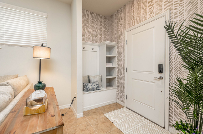 Interior 3, Flash 20 Off Luxury Single Family w Pvt Pool, Polk
