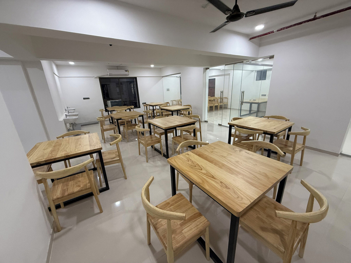 Dining, Arcadia by Student Housing, Mumbai Suburban