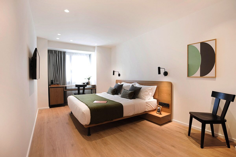 Room 4, Anghel Hotel, Attica