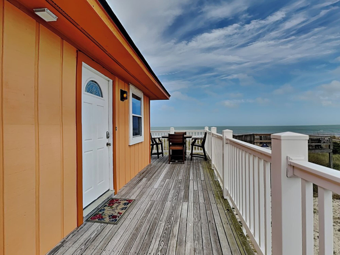 Exterior & Views 2, Shoo Fly by Carolina Retreats, New Hanover