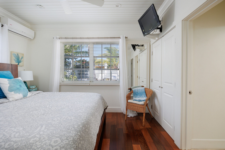 Room 5, One Palm Hill 3 Bedroom Villa