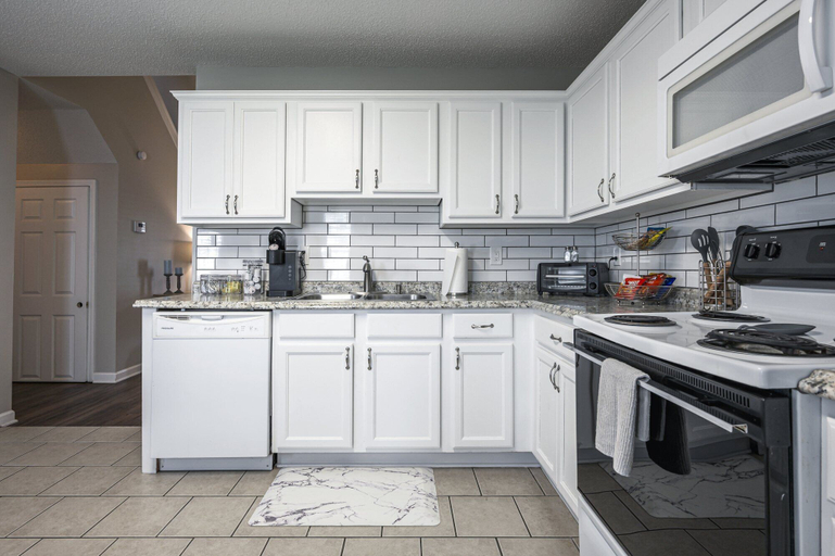 Interior 3, 31 Middleton Court Cartersville, Bartow