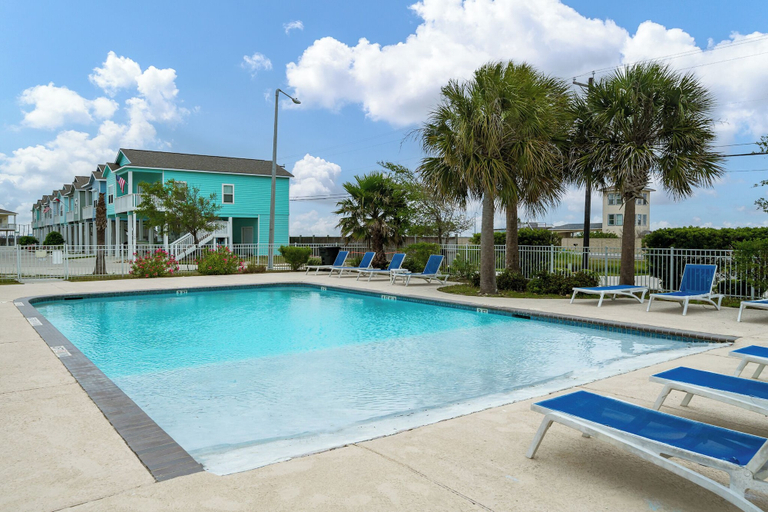 Sport & Beauty, Barnacle House by Miss Kitty’s, Aransas