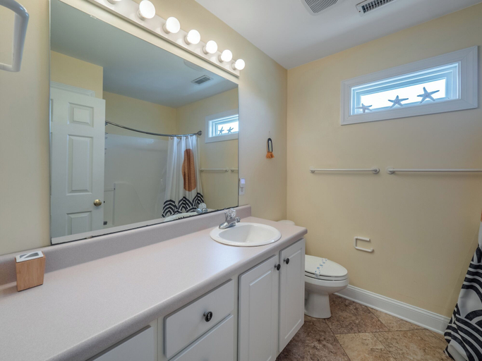 Bathroom 3, The Water Bear by Topsail Realty, Pender