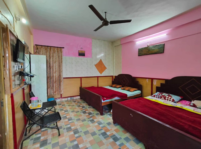 Bedroom 2, Himvadi Resorts kausani, Almora