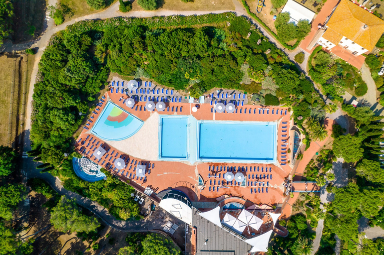 Pool 2, Hotel with private beach in San Vincenzo, Livorno