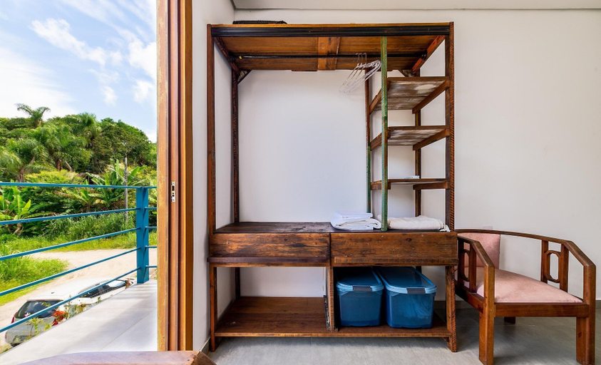 Interior 3, 3BR House w/ BBQ 800m From Beach Rju8301, Bombinhas