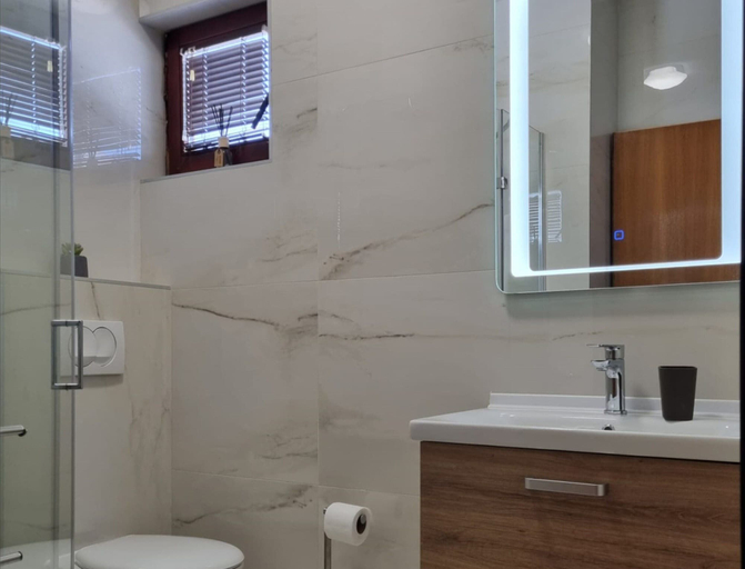 Bathroom 3, Apartment in Privlaka Near Sandy Beaches, Privlaka