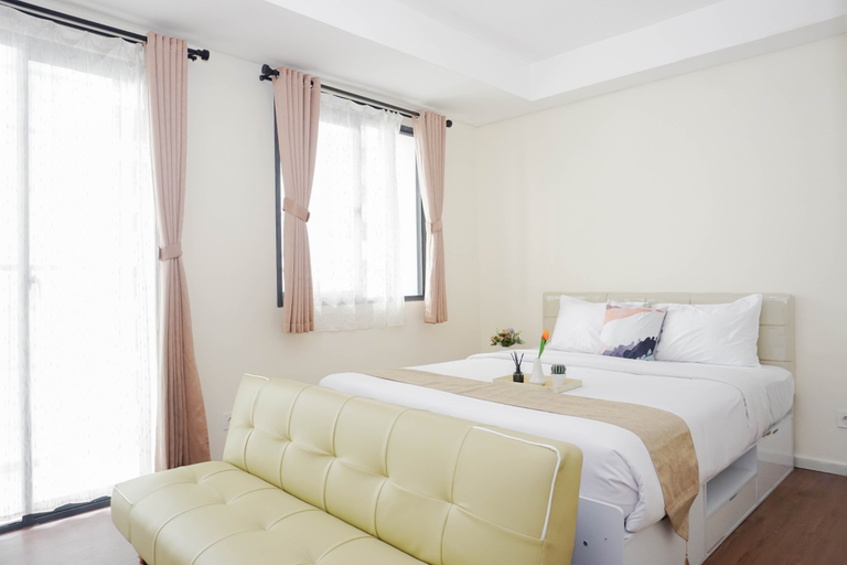 Bedroom 5, Restful in Simple Style Studio at Apartment Daan Mogot City By Travelio, Jakarta Barat