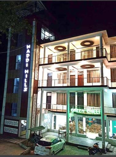 Exterior & Views